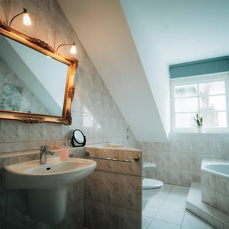 50/ Seilbahn Blick / 2 Schlafzimmer Apartment *